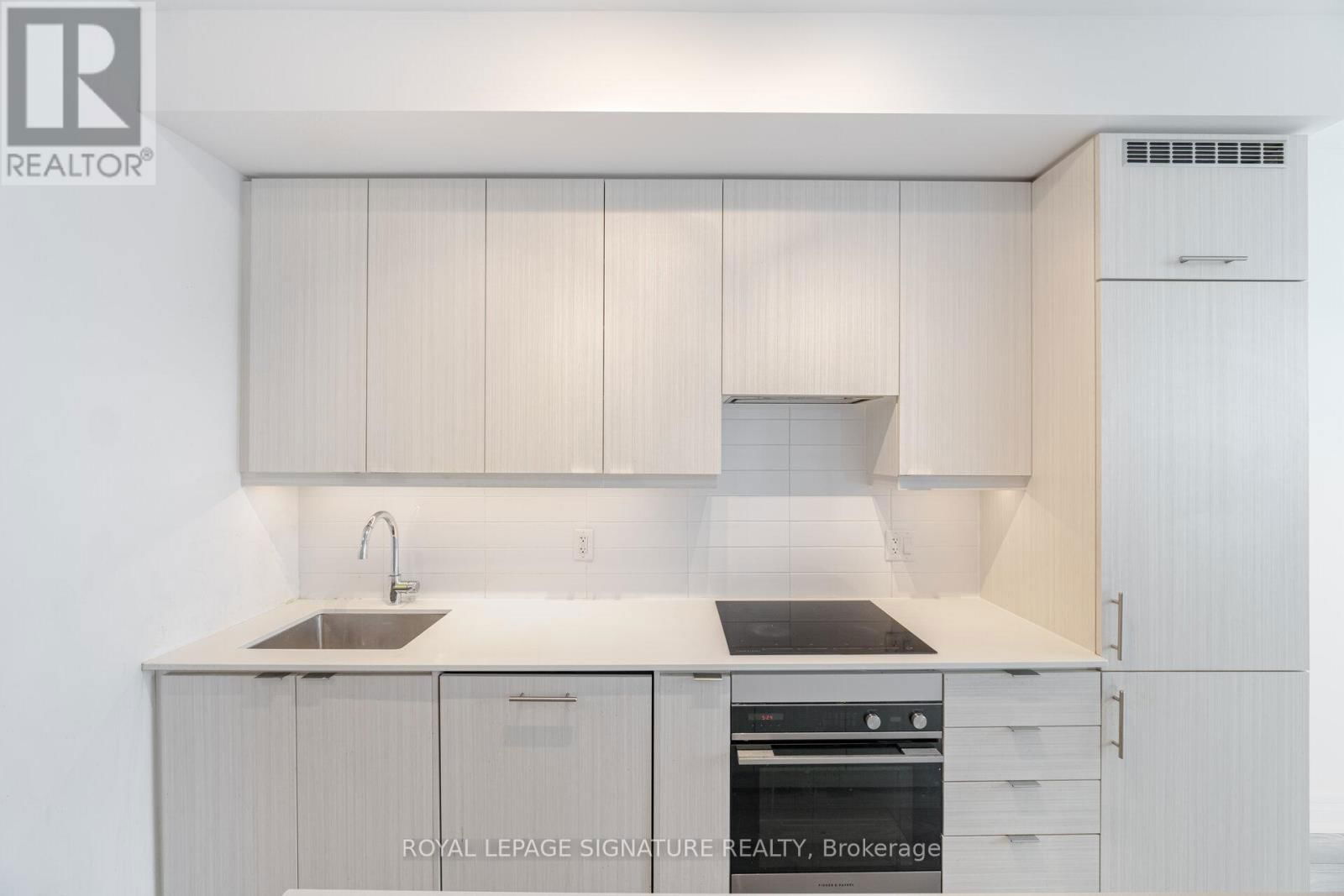 3007 - 36 ELM DRIVE Image 11