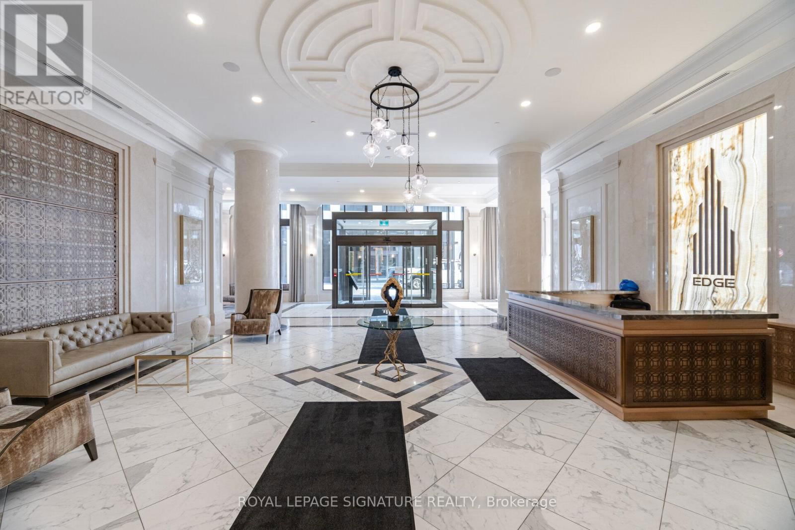 3007 - 36 ELM DRIVE Image 3