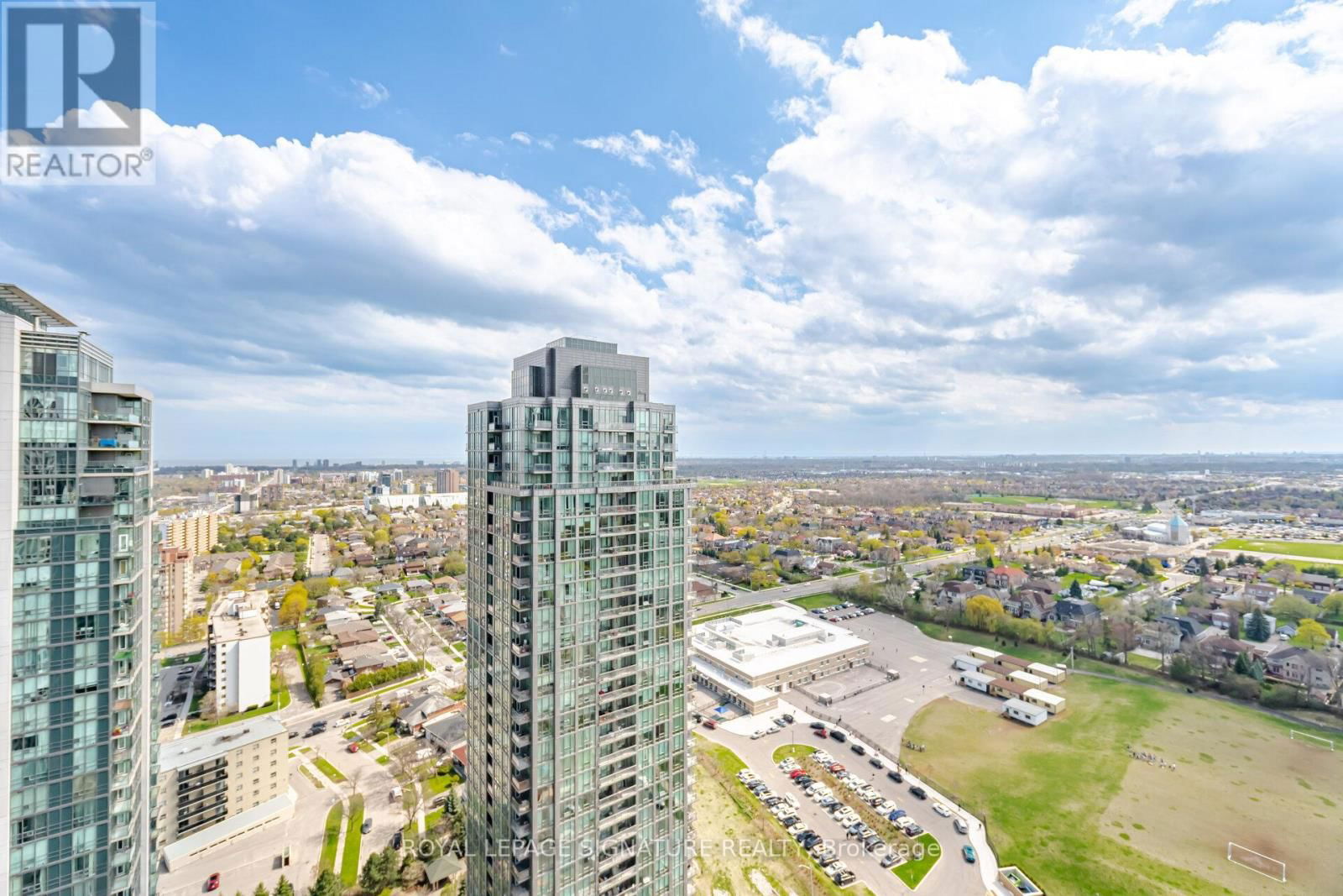 3007 - 36 ELM DRIVE Image 30