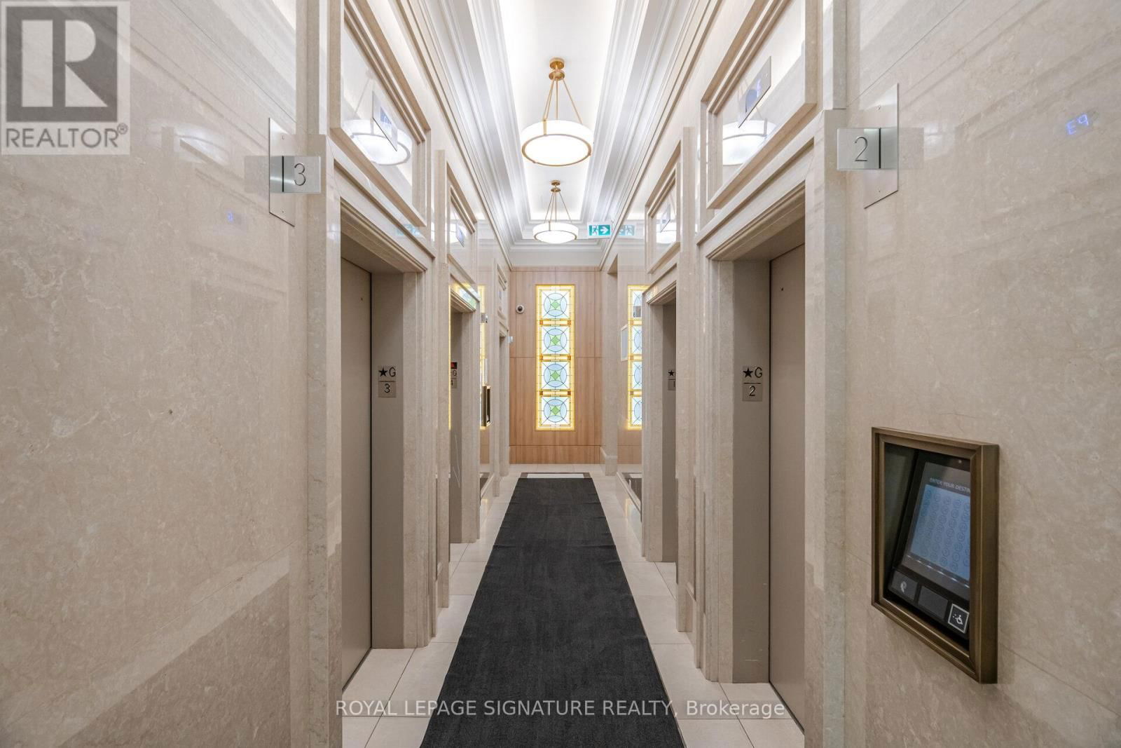 3007 - 36 ELM DRIVE Image 32