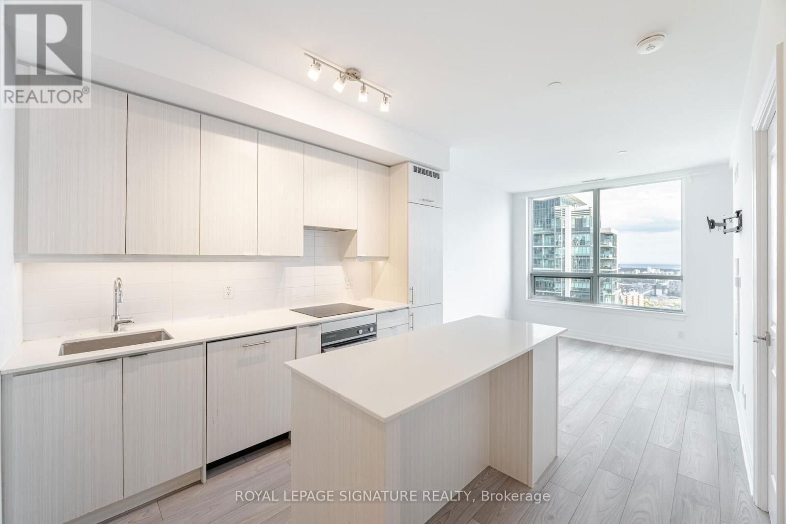 3007 - 36 ELM DRIVE Image 9