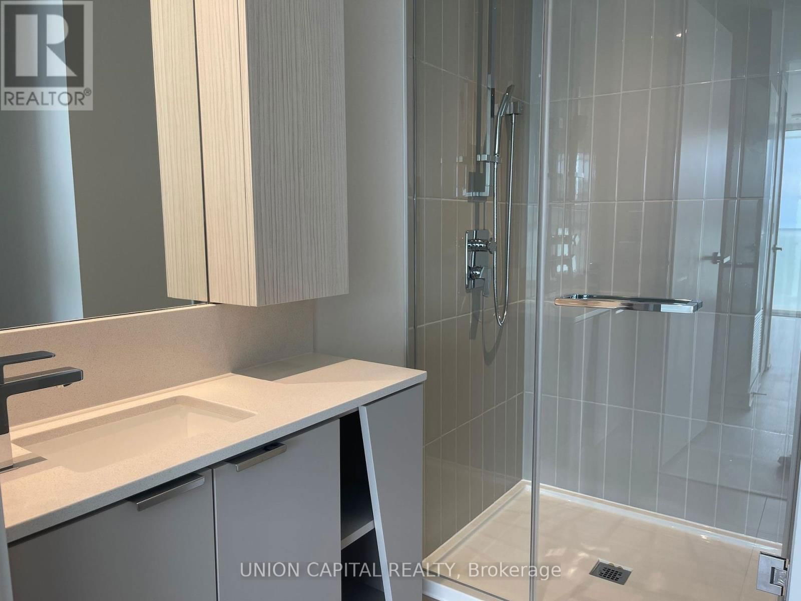 1805 - 3883 QUARTZ ROAD Image 11