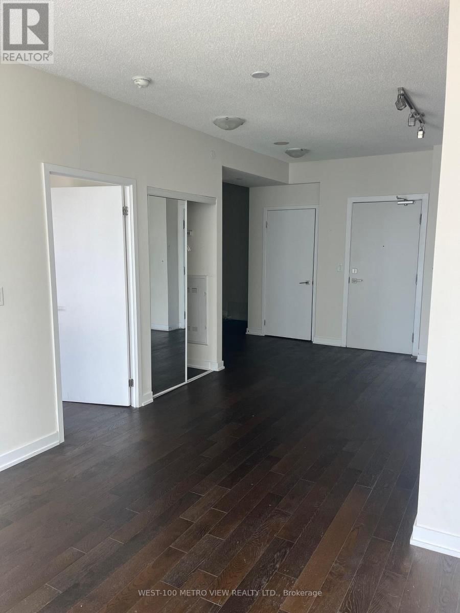 2305 - 510 CURRAN PLACE Image 4