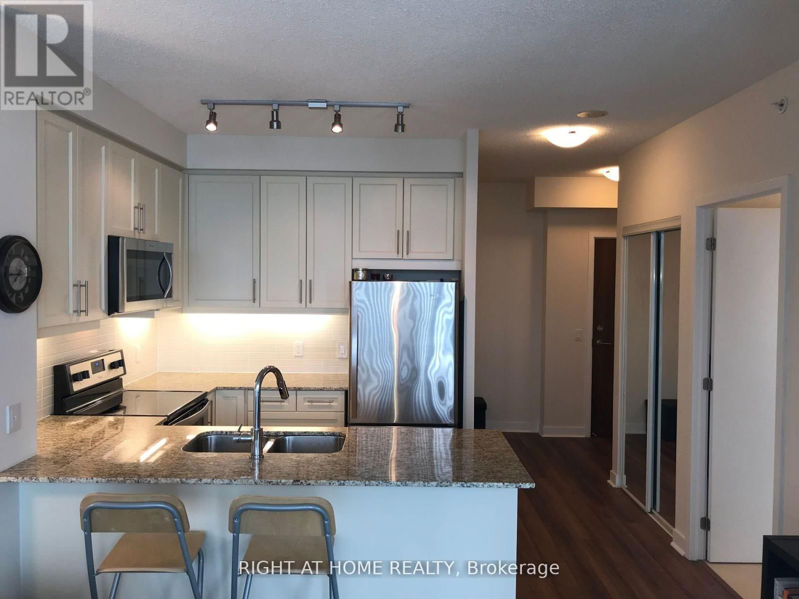 3310 - 3975 GRAND PARK DR. DRIVE Image 12