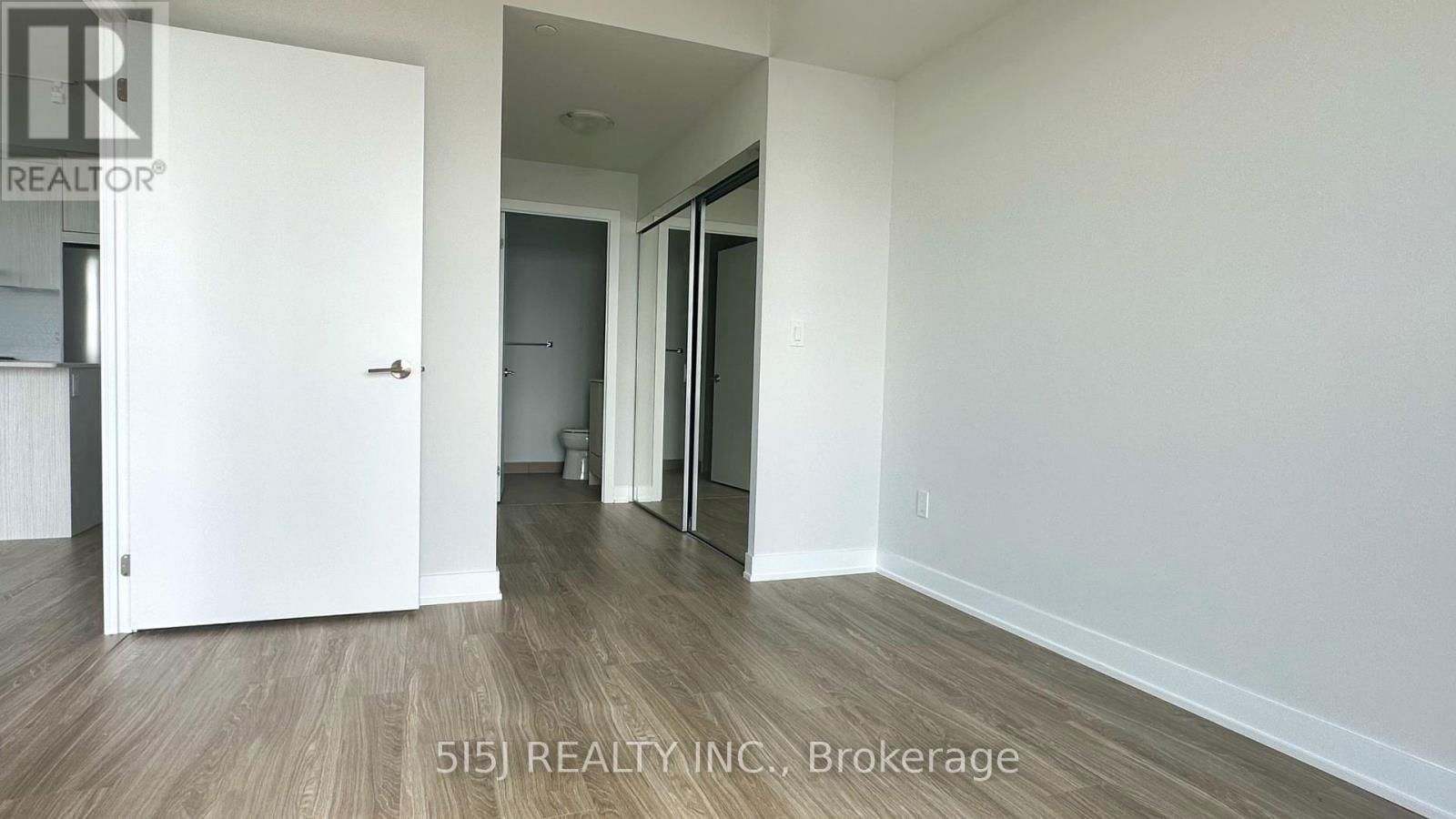 4706 - 430 SQUARE ONE DRIVE Image 10