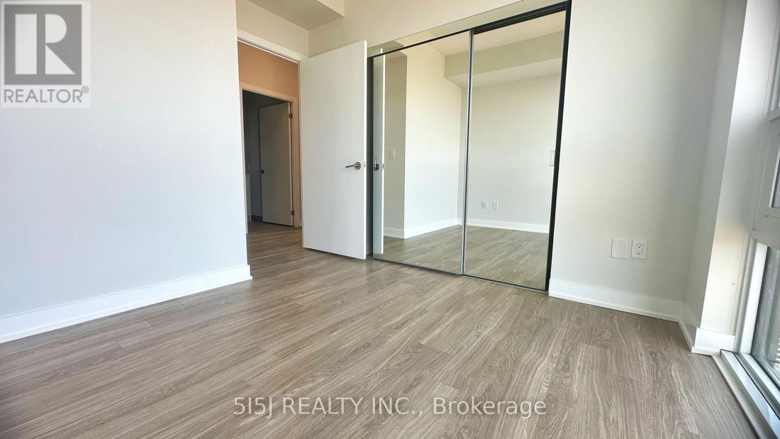 4706 - 430 SQUARE ONE DRIVE Image 6