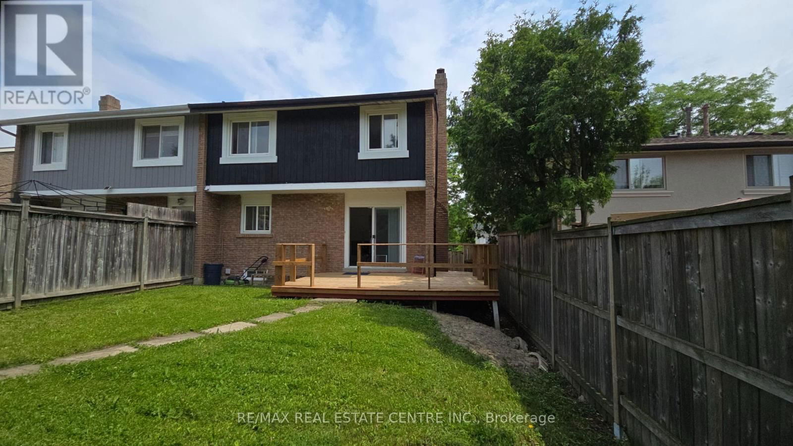 24 SALISBURY CIRCLE Image 27