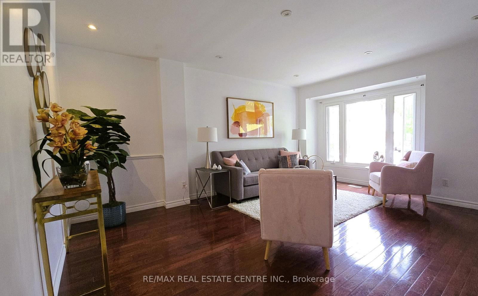 24 SALISBURY CIRCLE Image 30