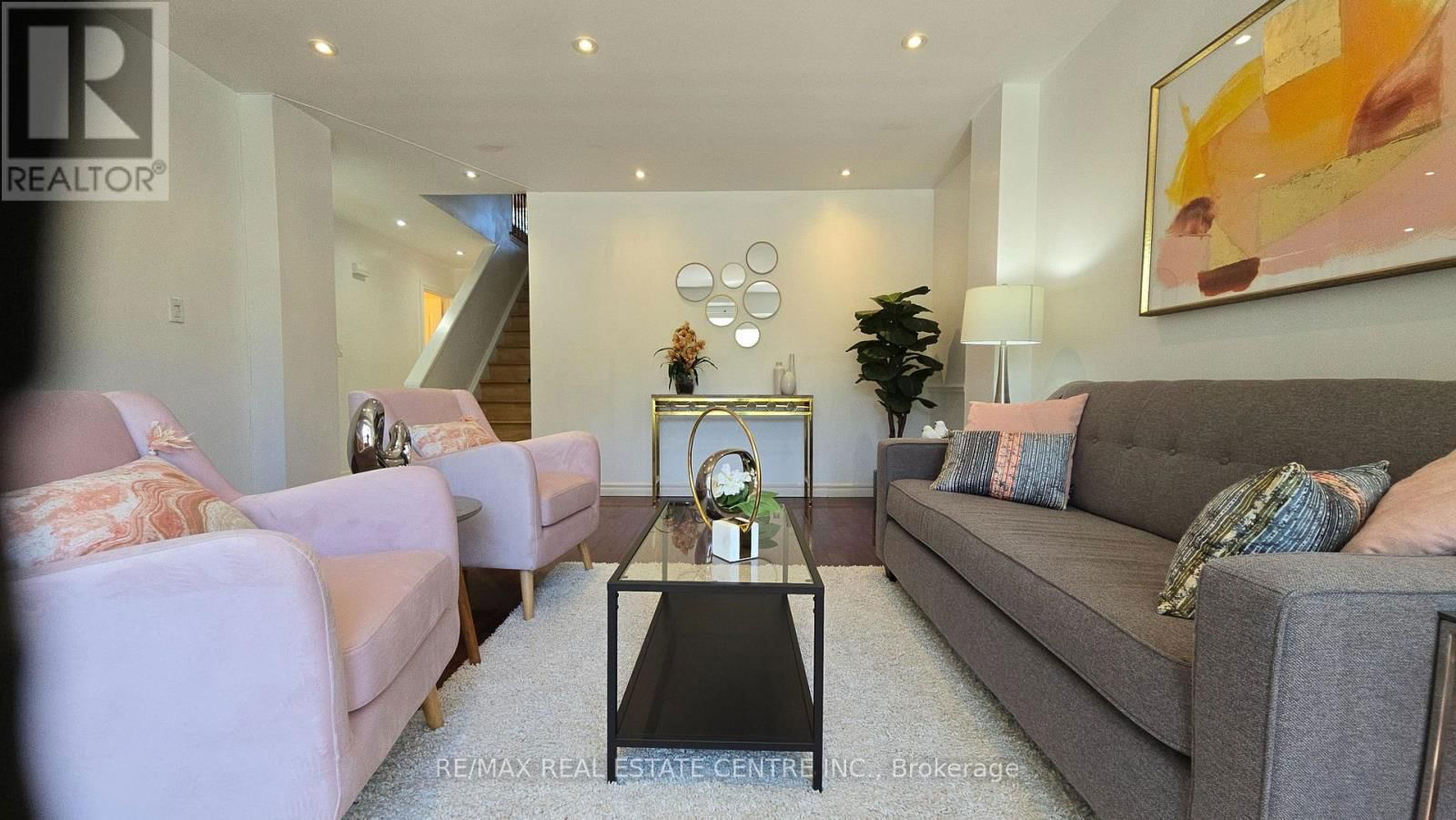 24 SALISBURY CIRCLE Image 6