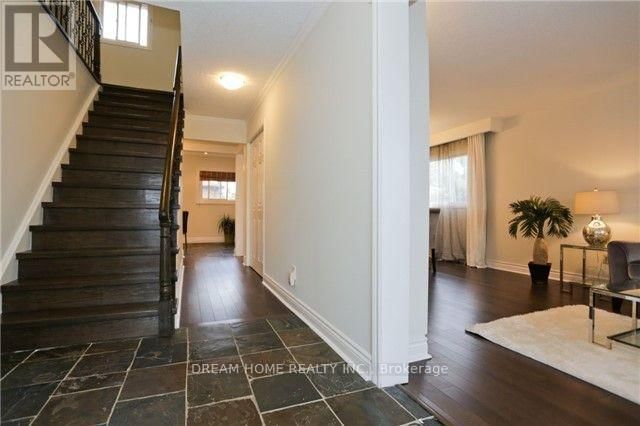 Main - 2425 CARLANNE PLACE Image 10
