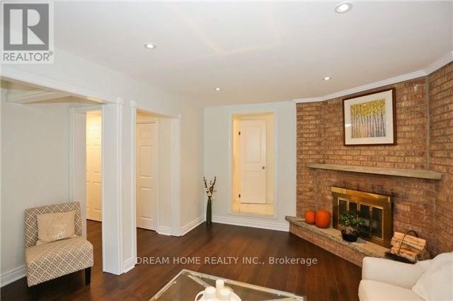 Main - 2425 CARLANNE PLACE Image 11