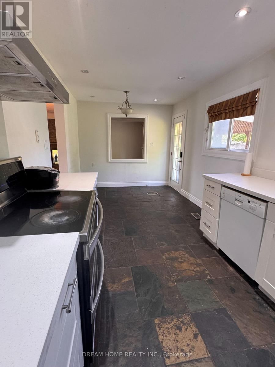 Main - 2425 CARLANNE PLACE Image 14