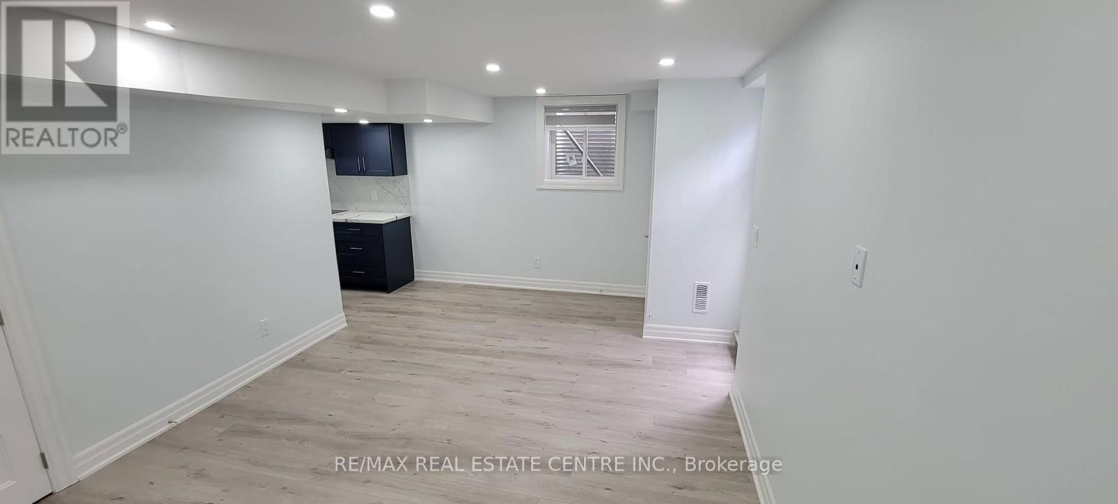 1741 THAMES CIRCLE Image 5