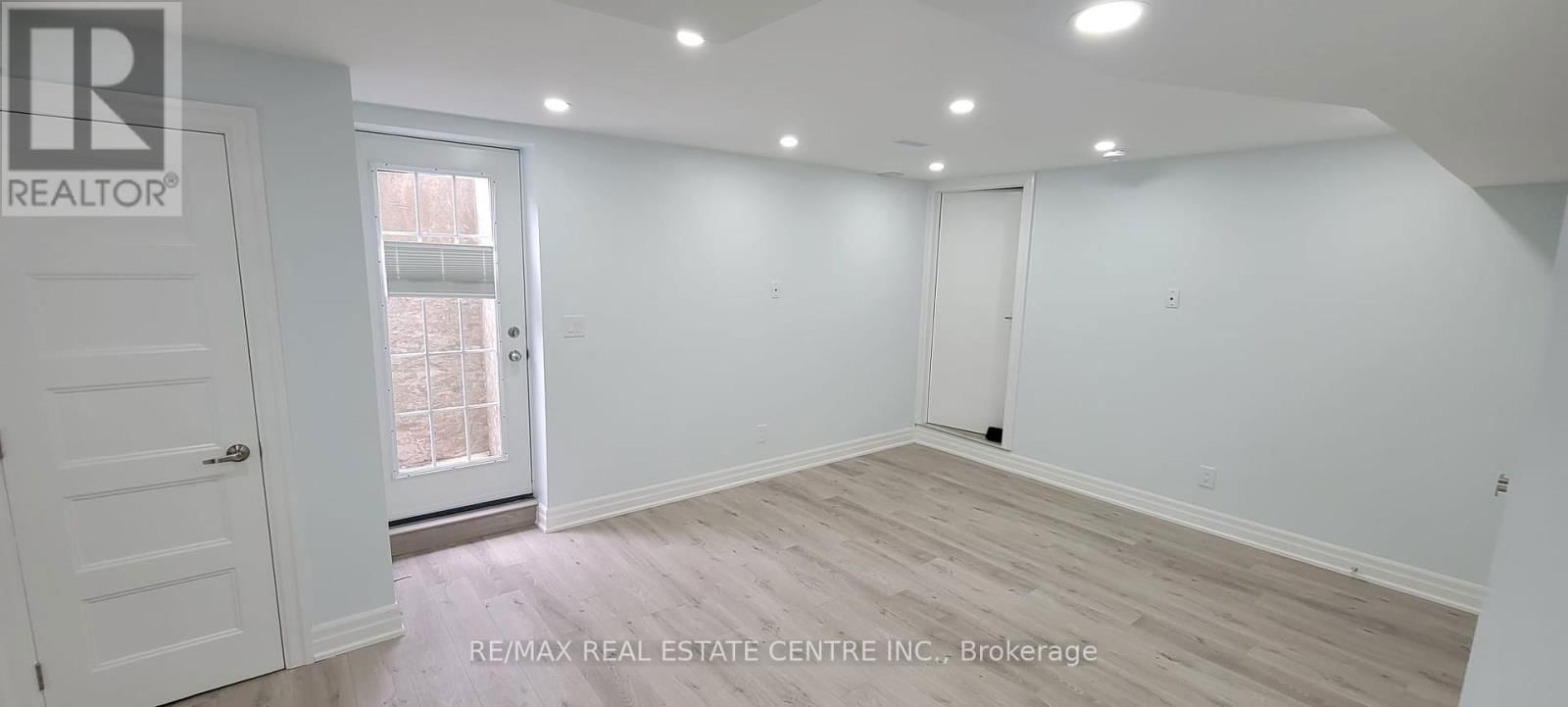 1741 THAMES CIRCLE Image 7
