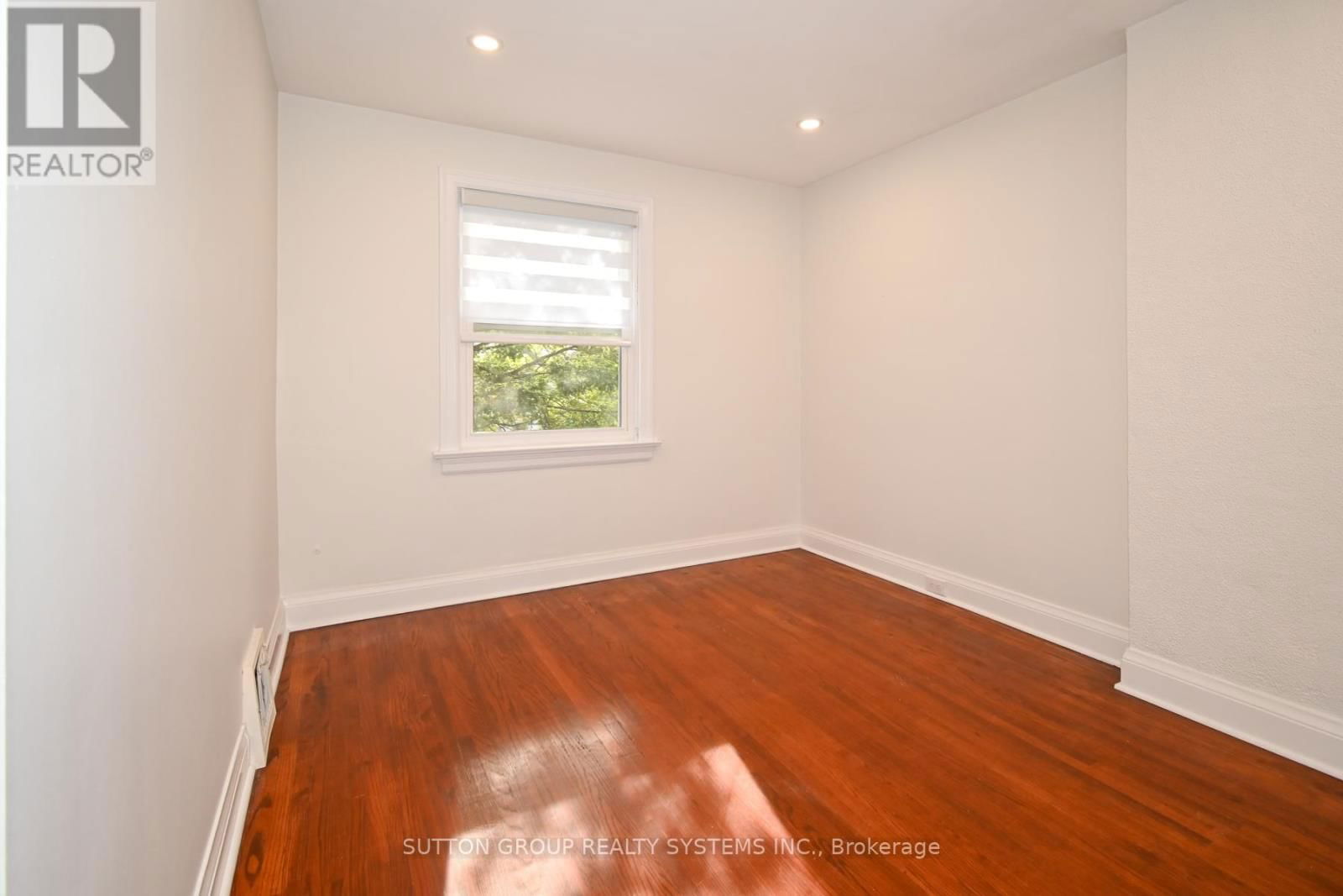 24 RUNNYMEDE ROAD Image 16