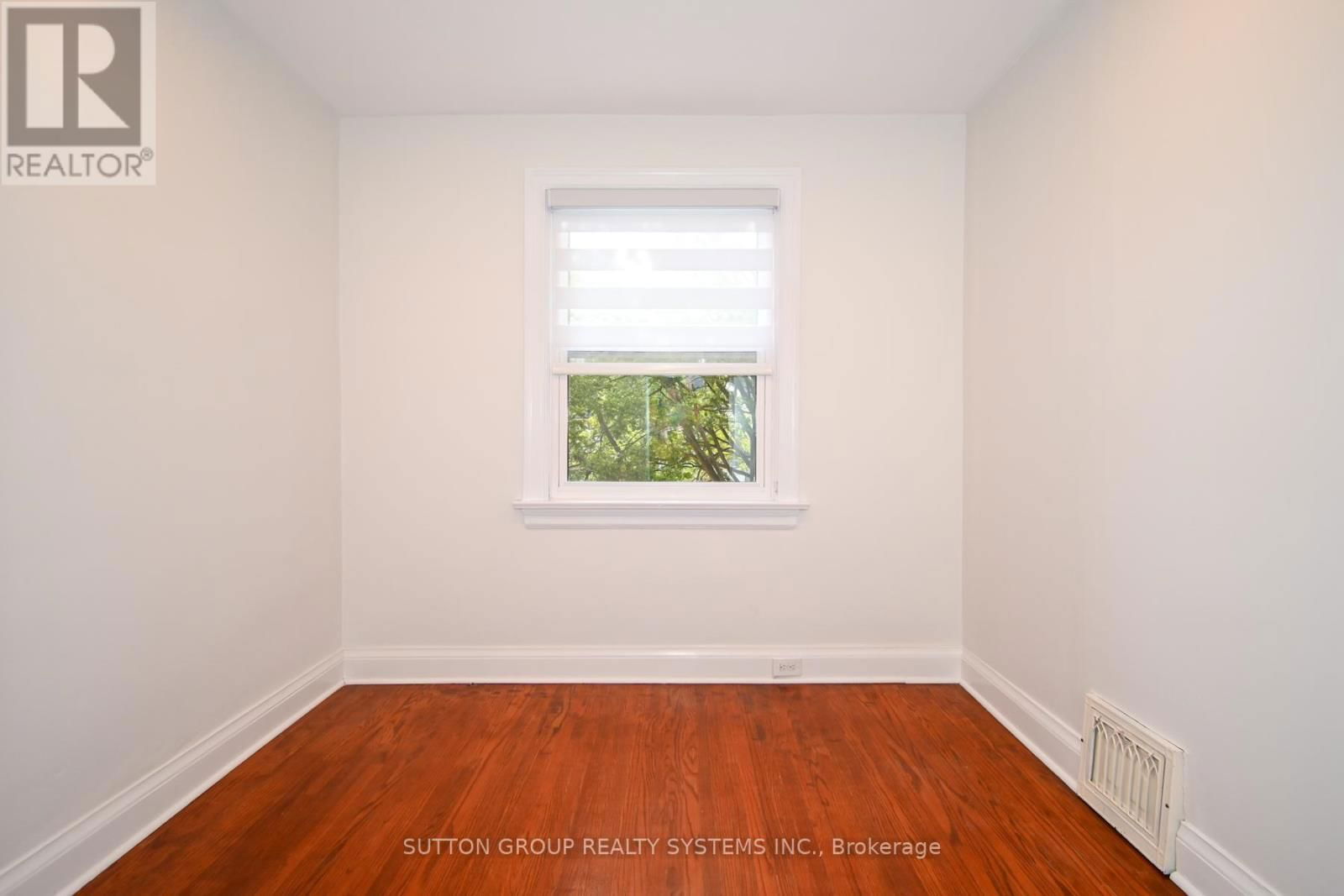 24 RUNNYMEDE ROAD Image 18