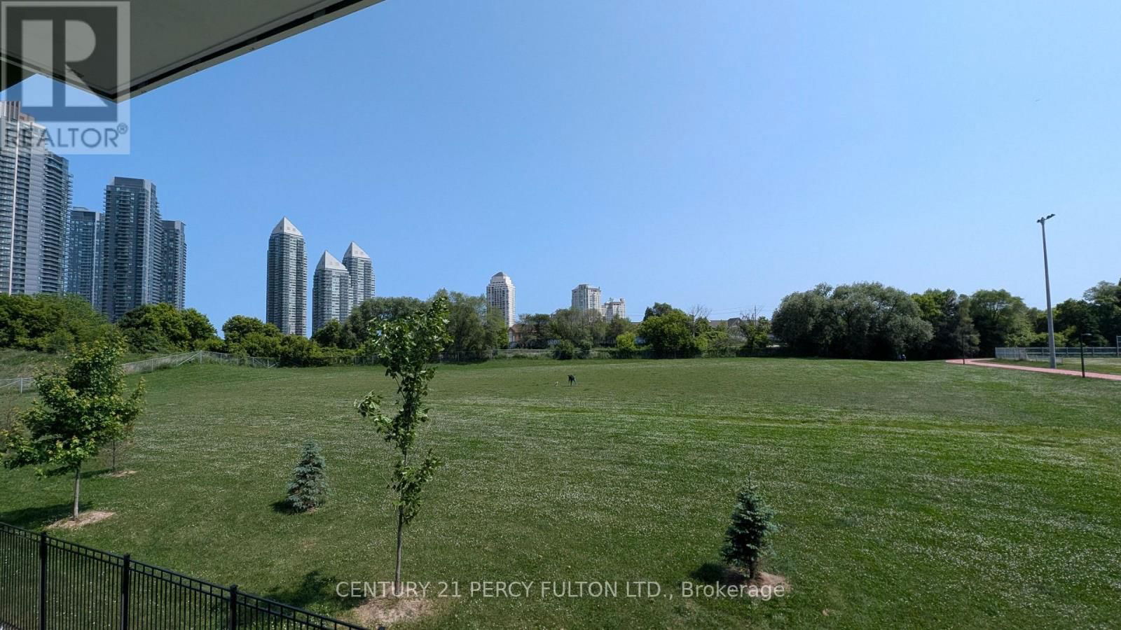 128 - 251 MANITOBA STREET Image 16