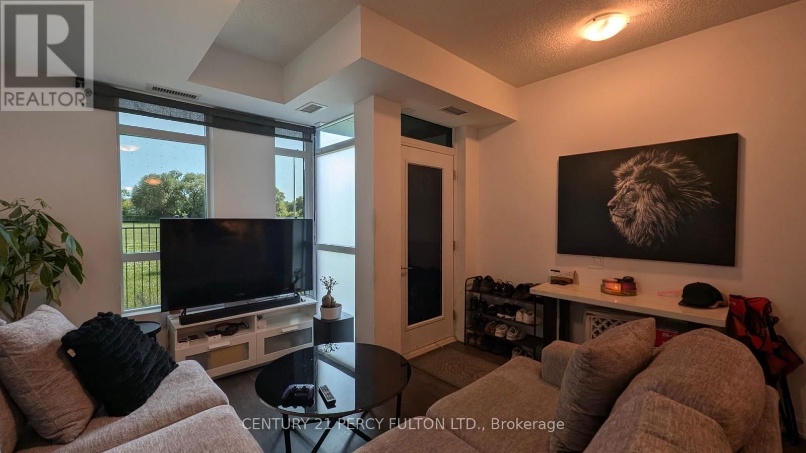 128 - 251 MANITOBA STREET Image 4