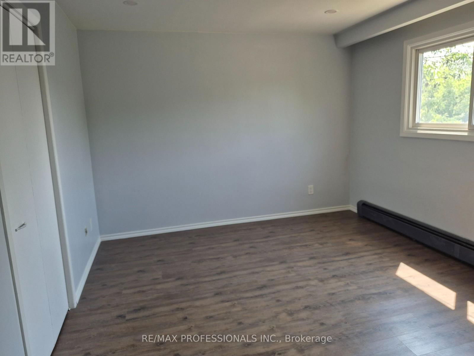 MAIN - 9 BRANCH AVENUE Image 10