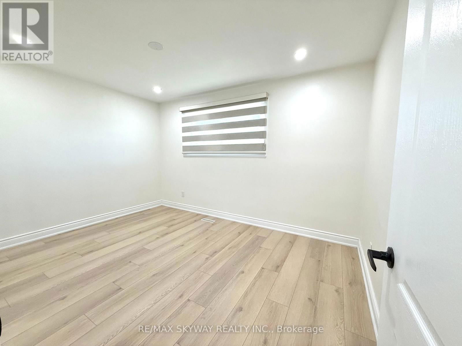 7461 NETHERWOOD ROAD Image 22