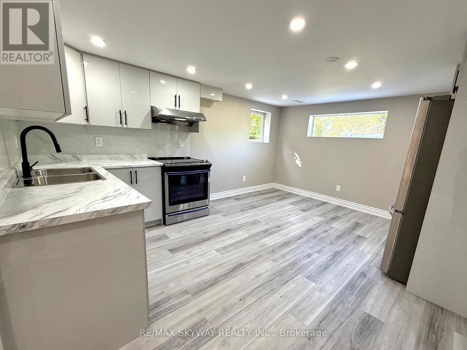 7461 NETHERWOOD ROAD Image 30