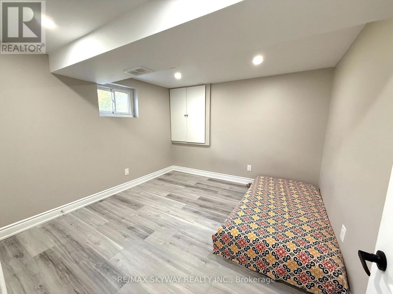 7461 NETHERWOOD ROAD Image 32