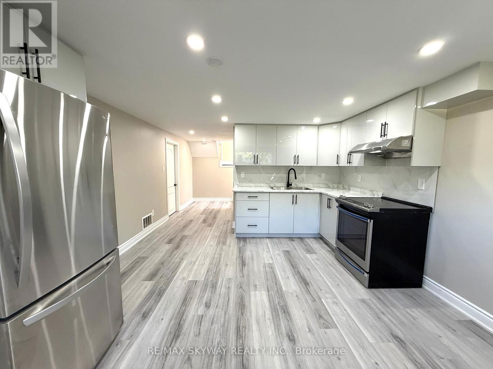 7461 NETHERWOOD ROAD Image 33