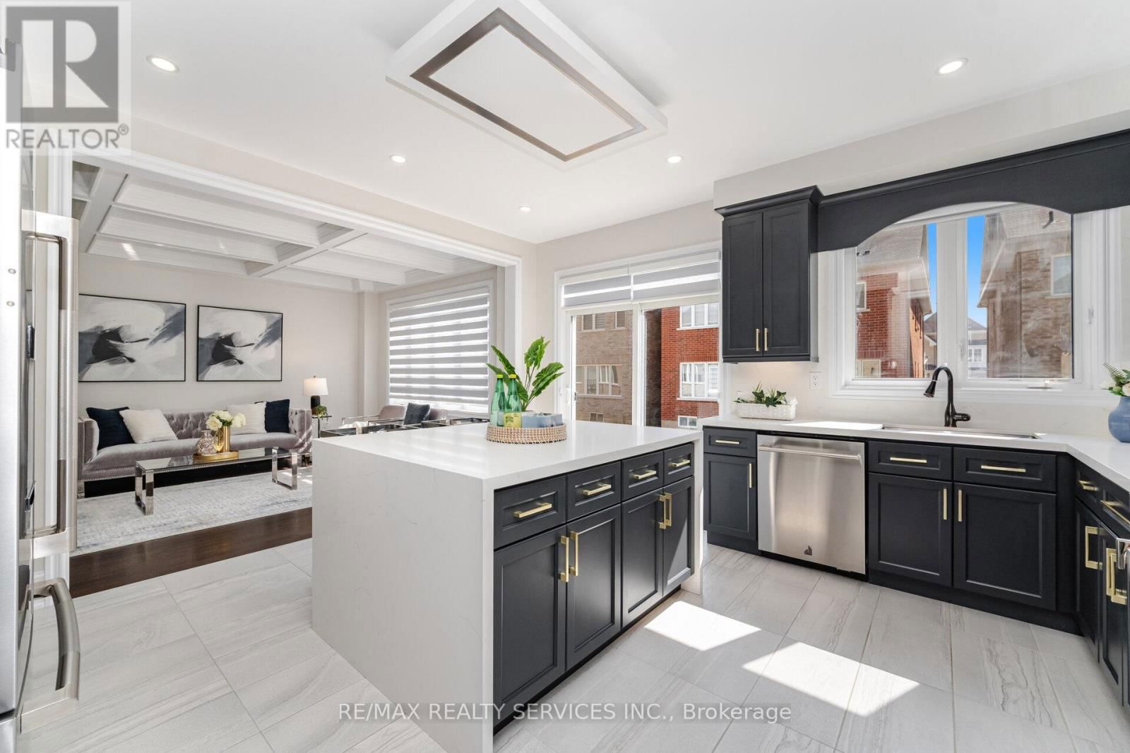 14 DOTCHSON AVENUE Image 12