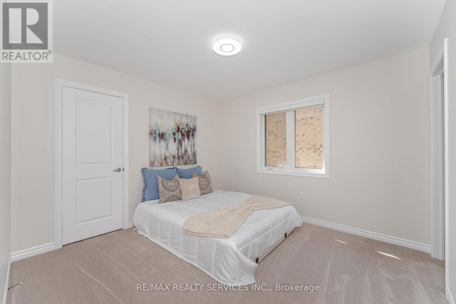 14 DOTCHSON AVENUE Image 32