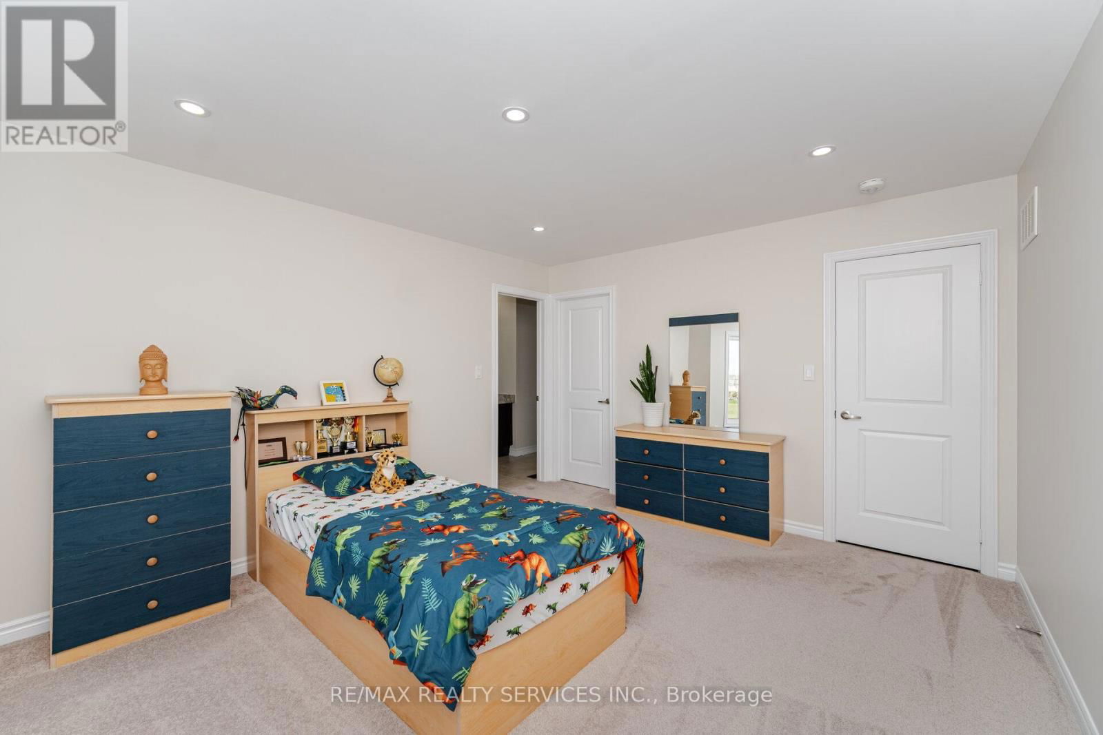14 DOTCHSON AVENUE Image 34