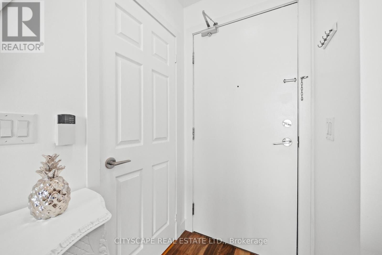 1208 - 2379 CENTRAL PARK DRIVE Image 11