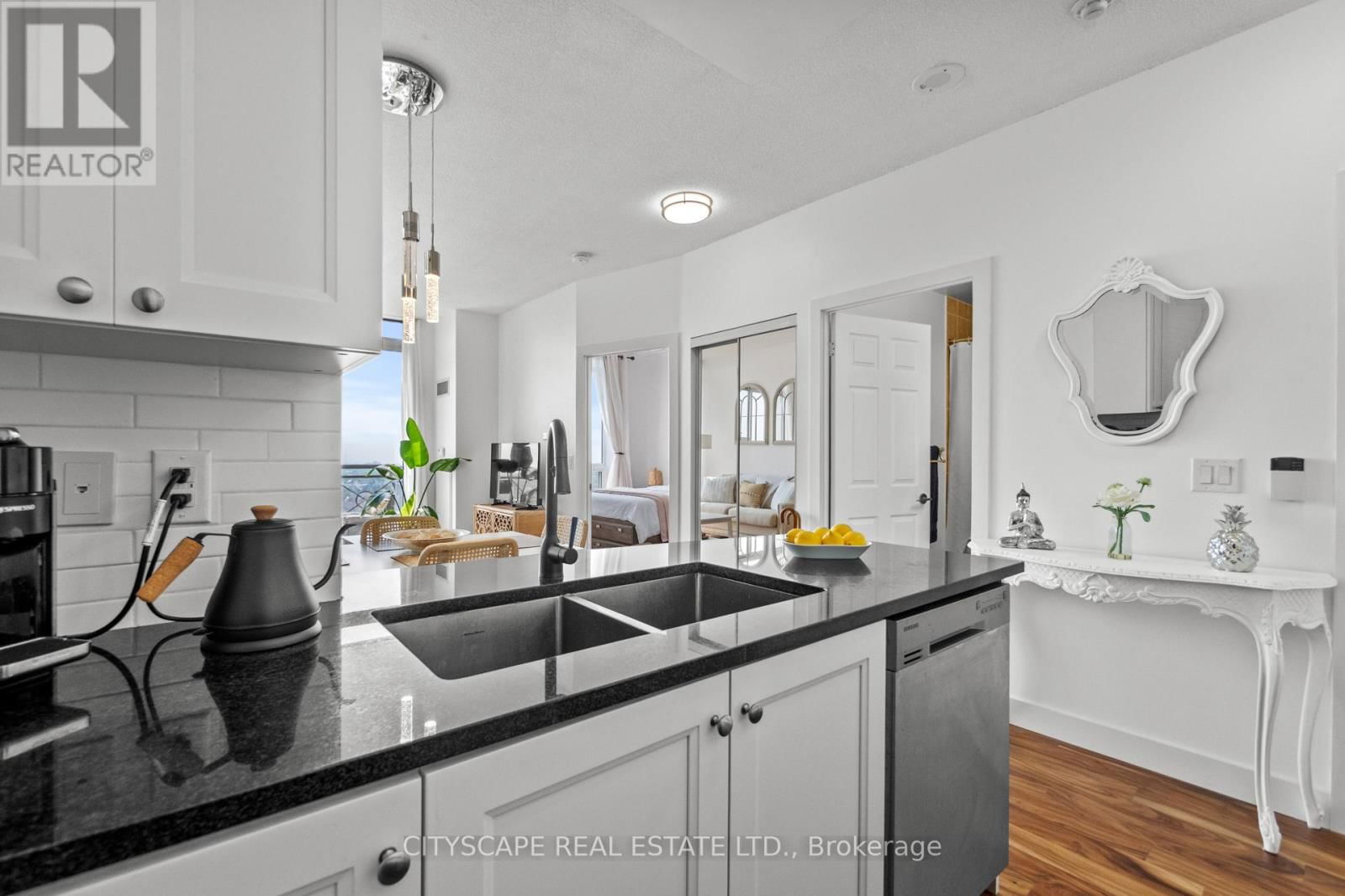 1208 - 2379 CENTRAL PARK DRIVE Image 18