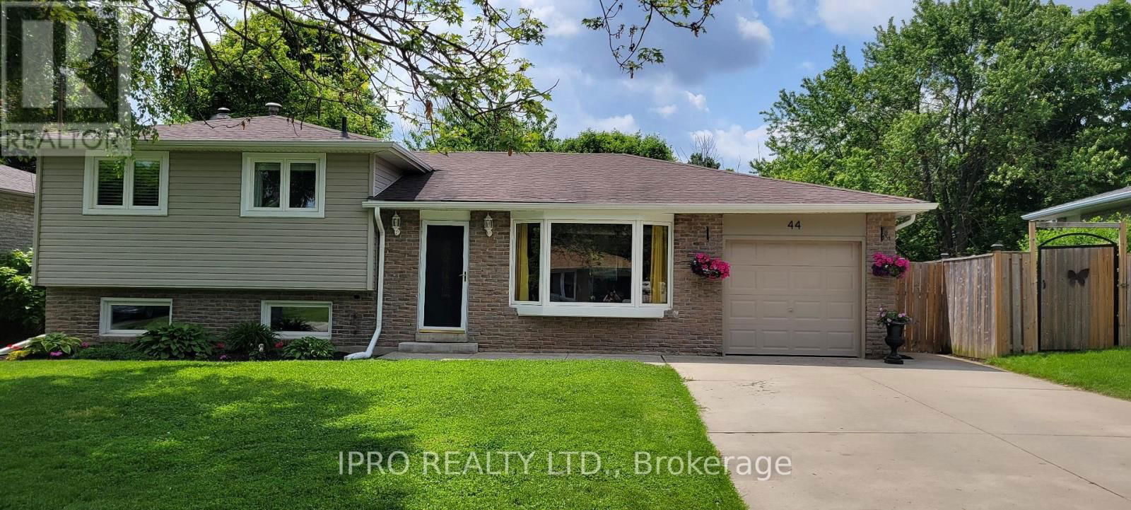 44 METCALFE COURT Image 2