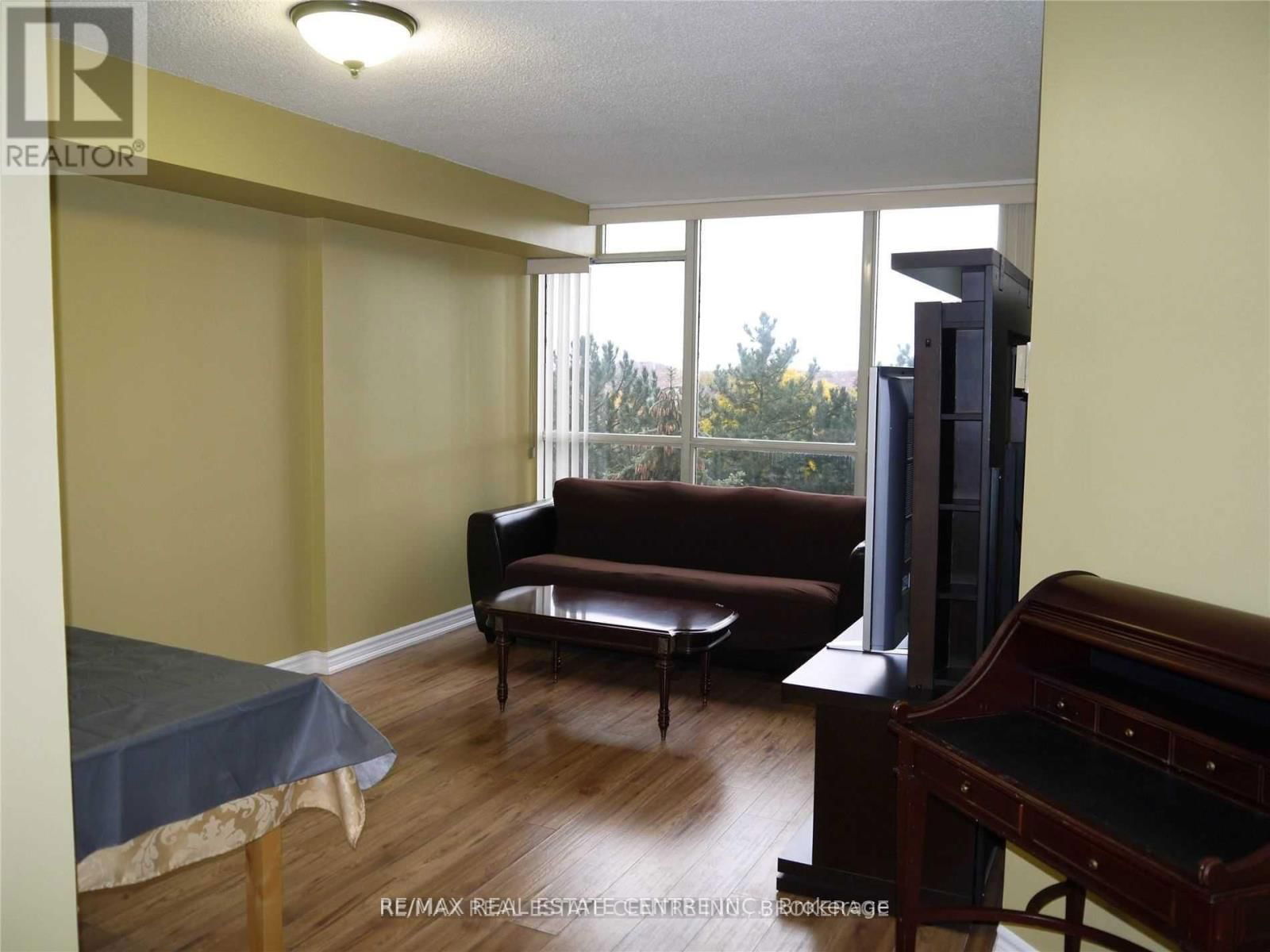 401 - 45 KINGSBRIDGE GARDEN CIRCLE Image 6