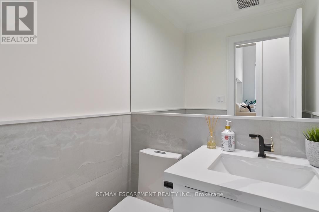 2455 BON ECHO DRIVE Image 27