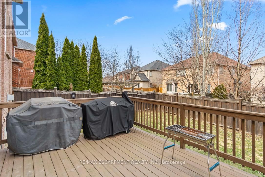 2455 BON ECHO DRIVE Image 47