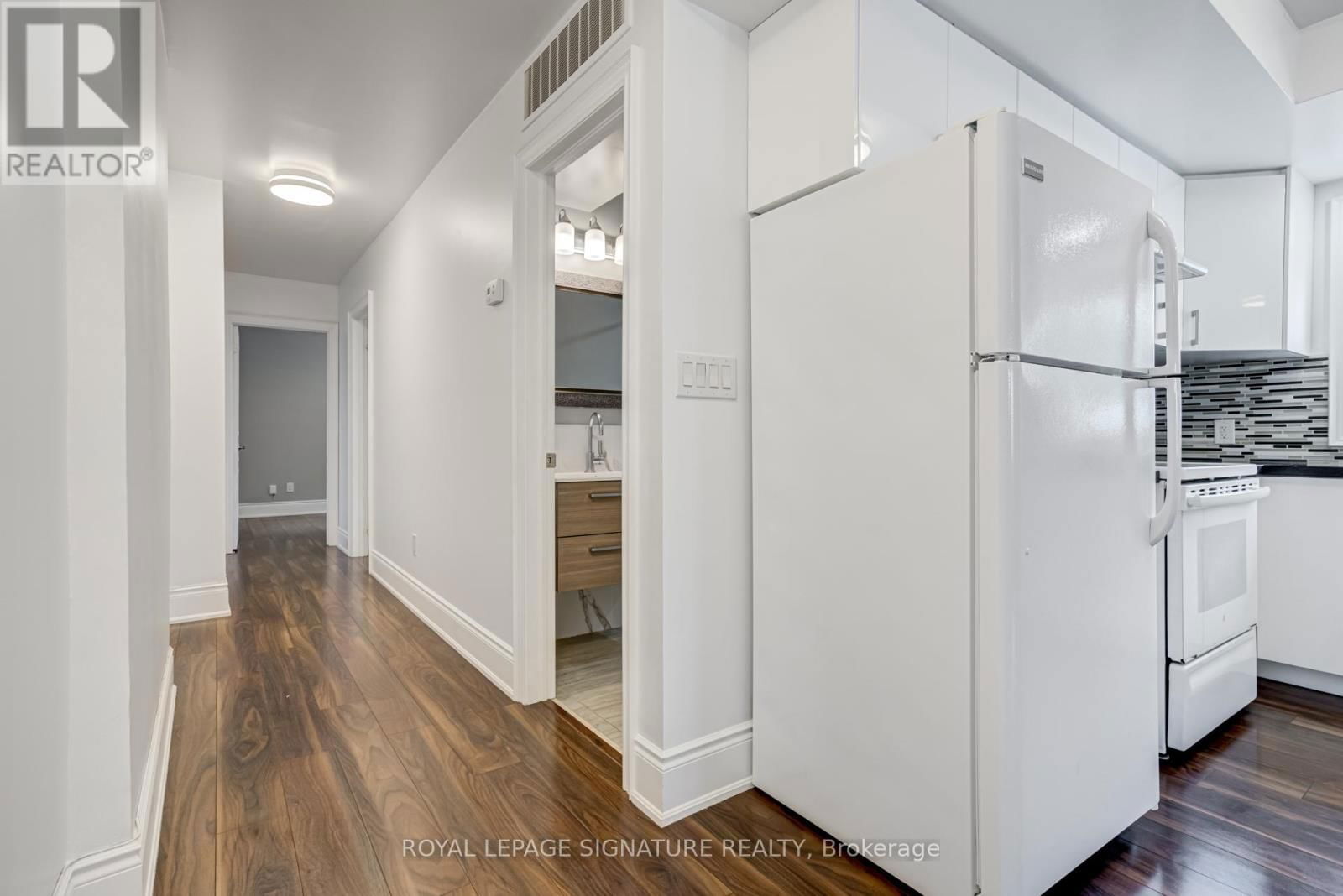Main - 250 NAIRN AVENUE Image 11