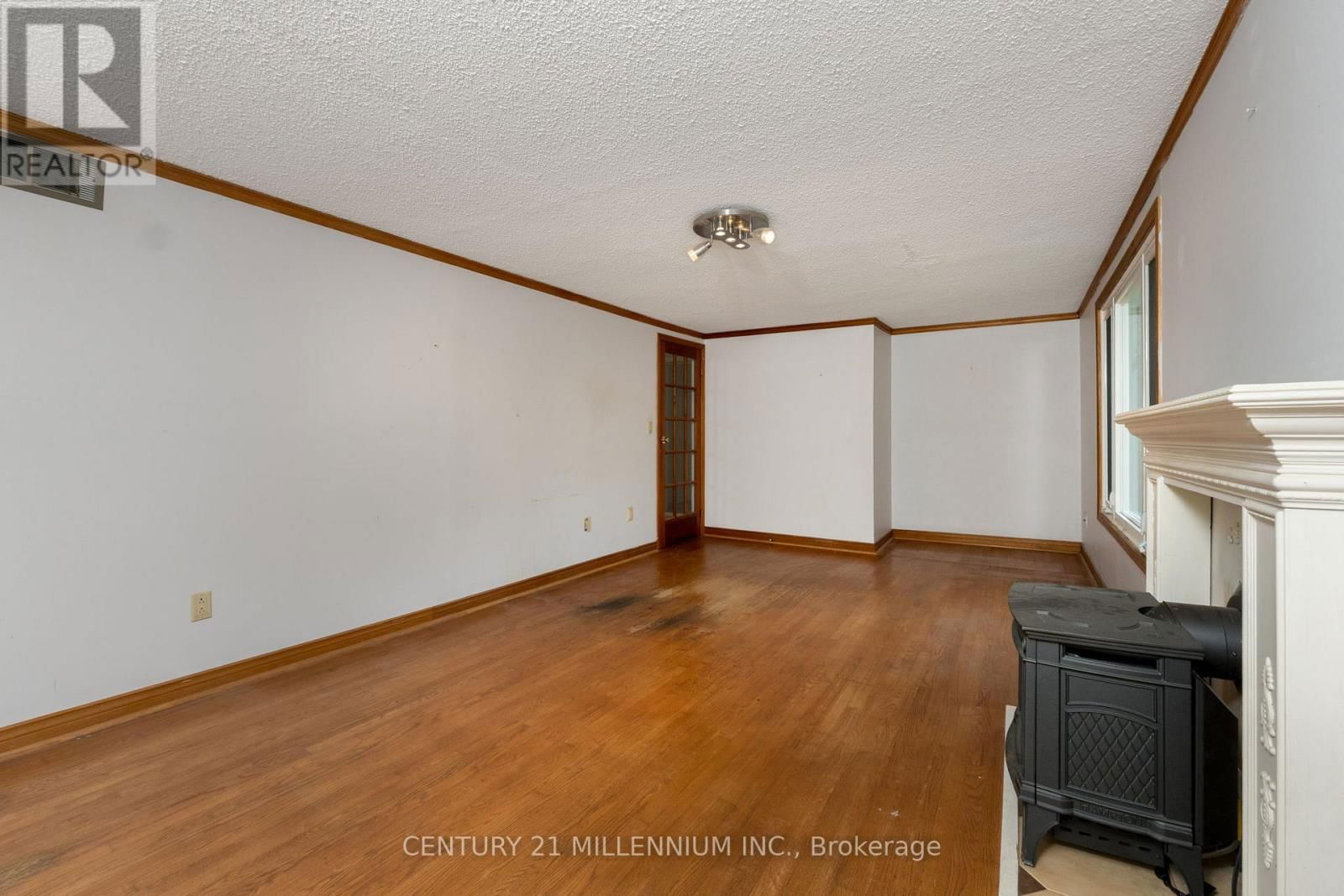 815 FORKS OF THE CREDIT ROAD Image 10
