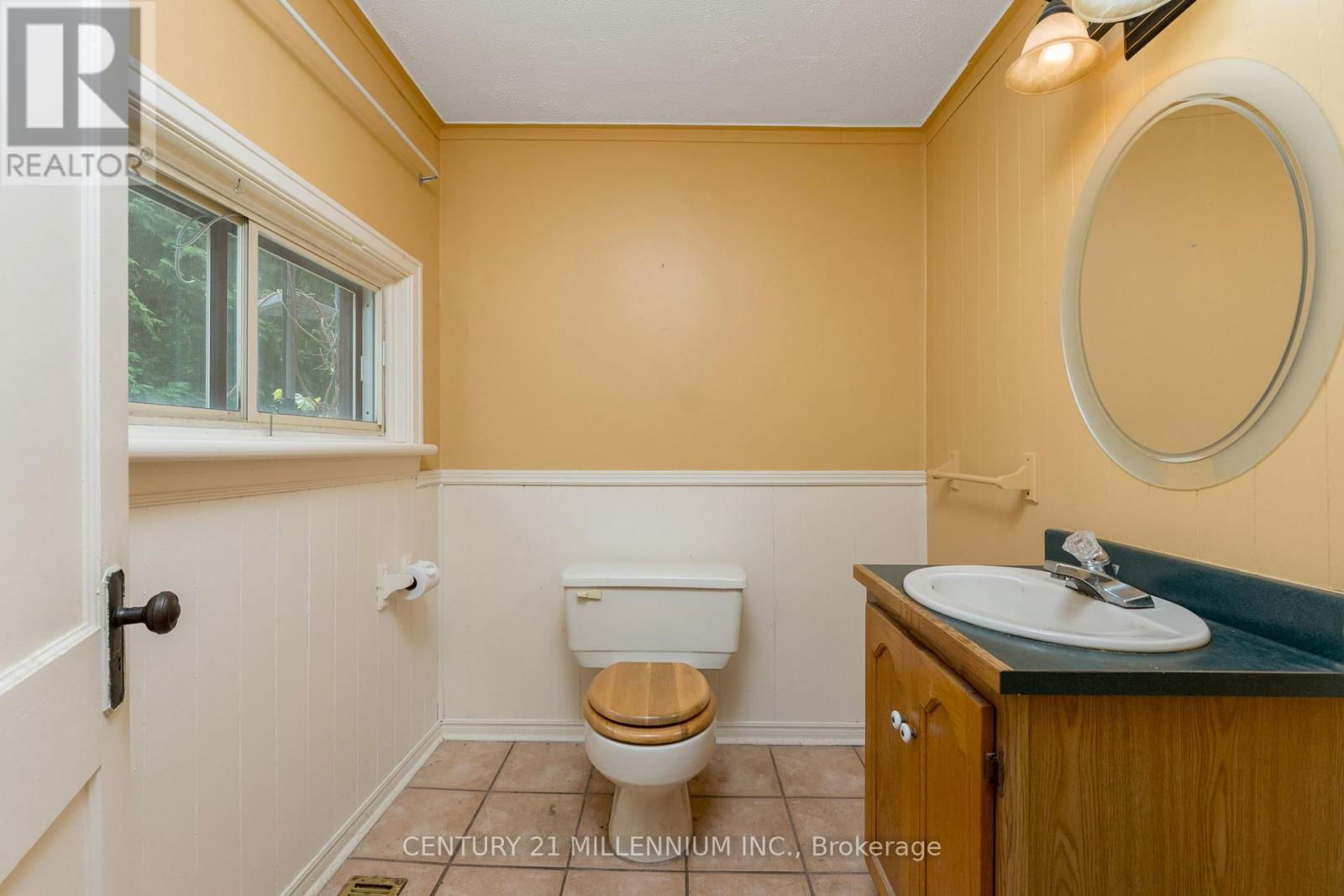 815 FORKS OF THE CREDIT ROAD Image 12