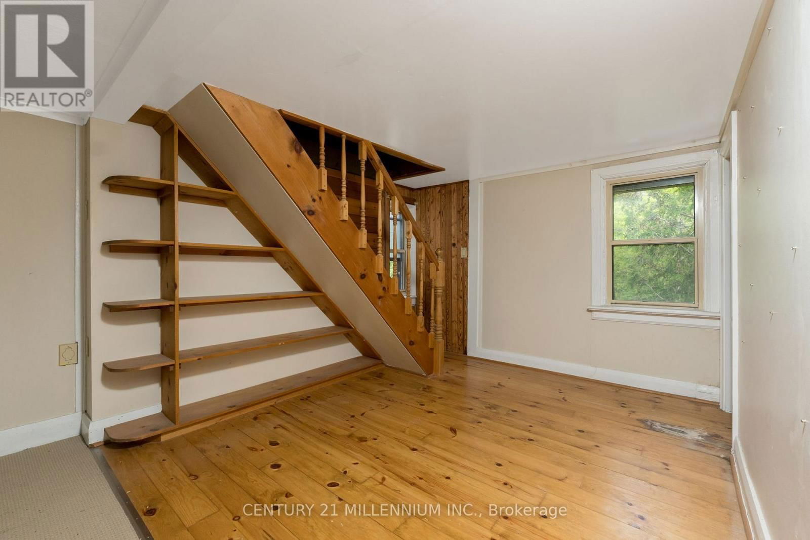 815 FORKS OF THE CREDIT ROAD Image 25