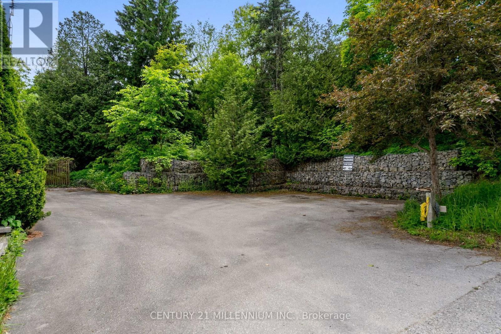 815 FORKS OF THE CREDIT ROAD Image 3