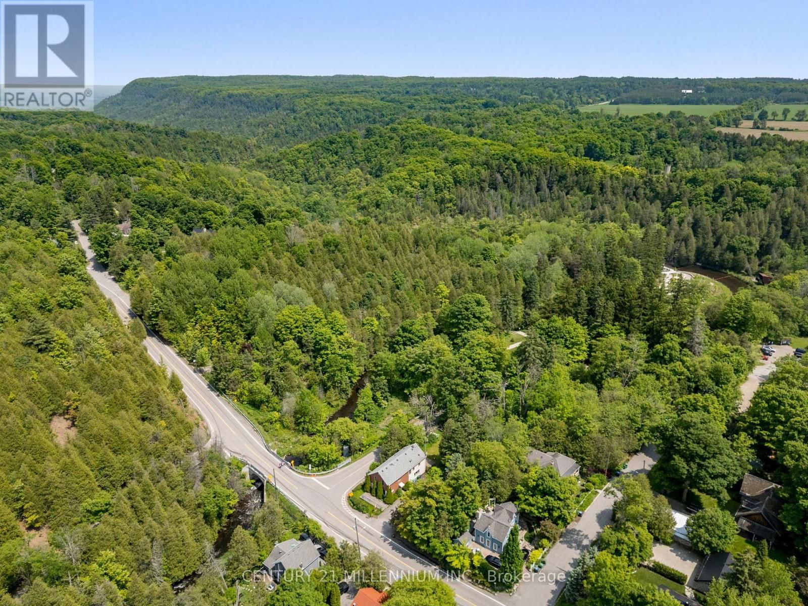 815 FORKS OF THE CREDIT ROAD Image 30