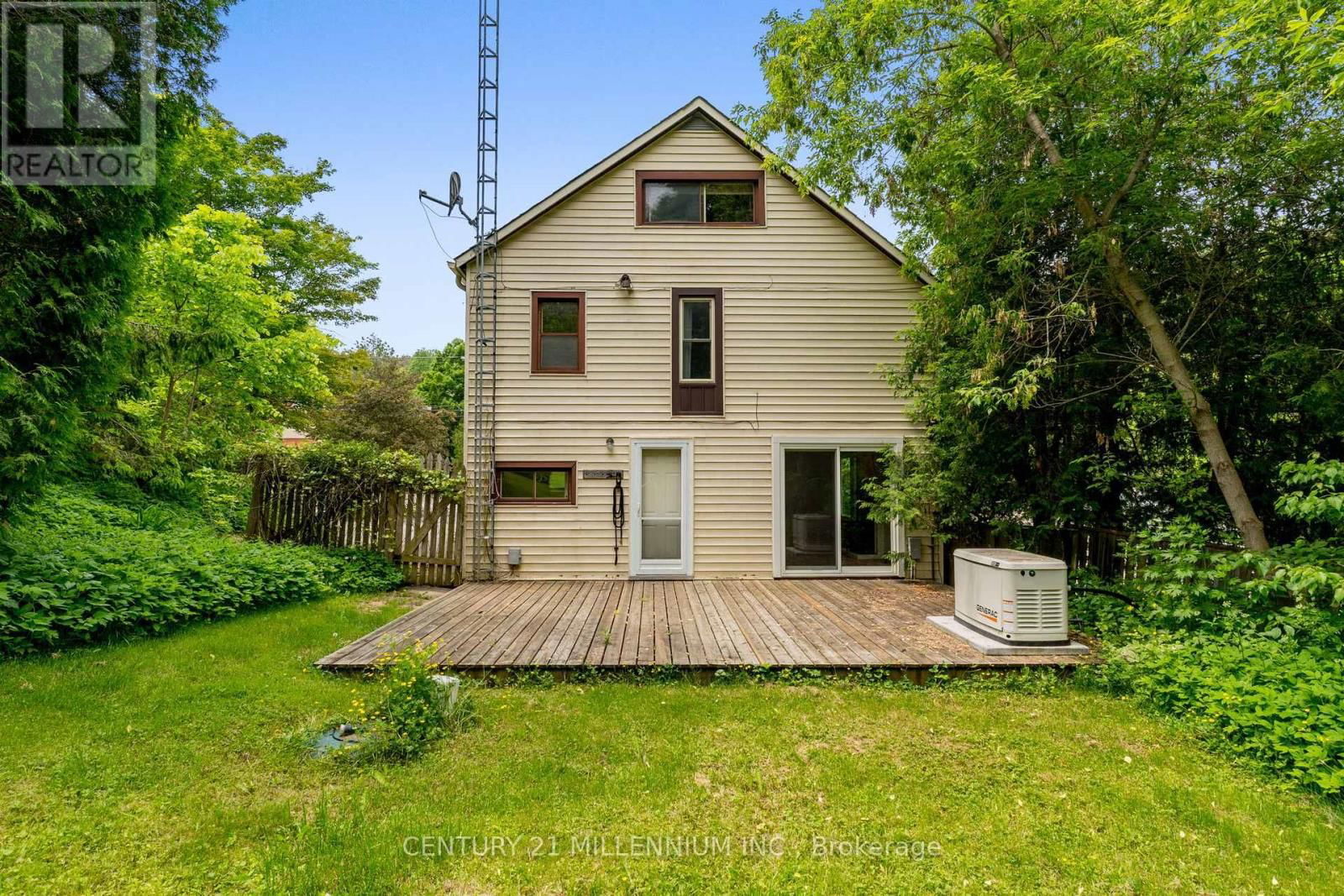 815 FORKS OF THE CREDIT ROAD Image 31