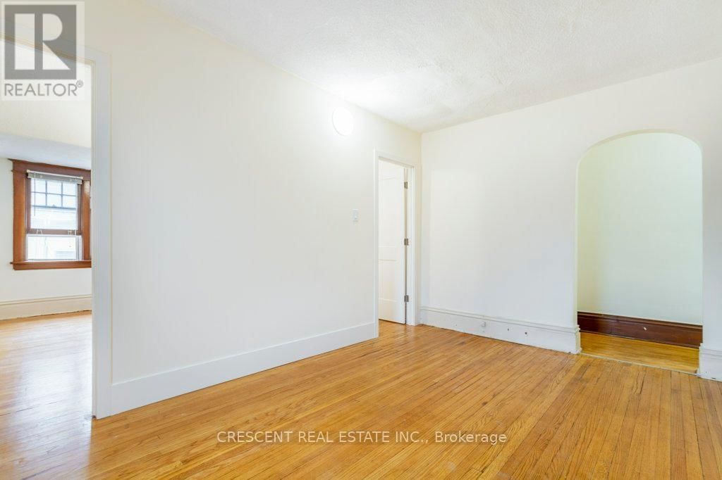 2A - 180 QUEENS DRIVE Image 10