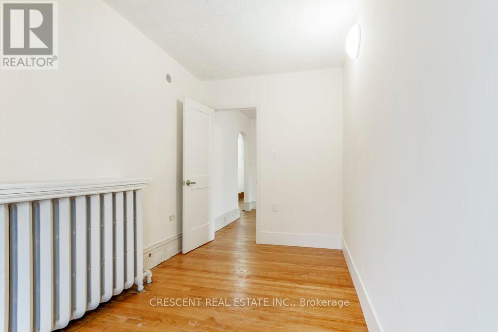 2A - 180 QUEENS DRIVE Image 14