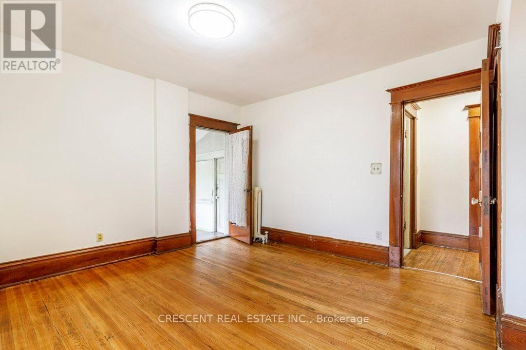 2A - 180 QUEENS DRIVE Image 28