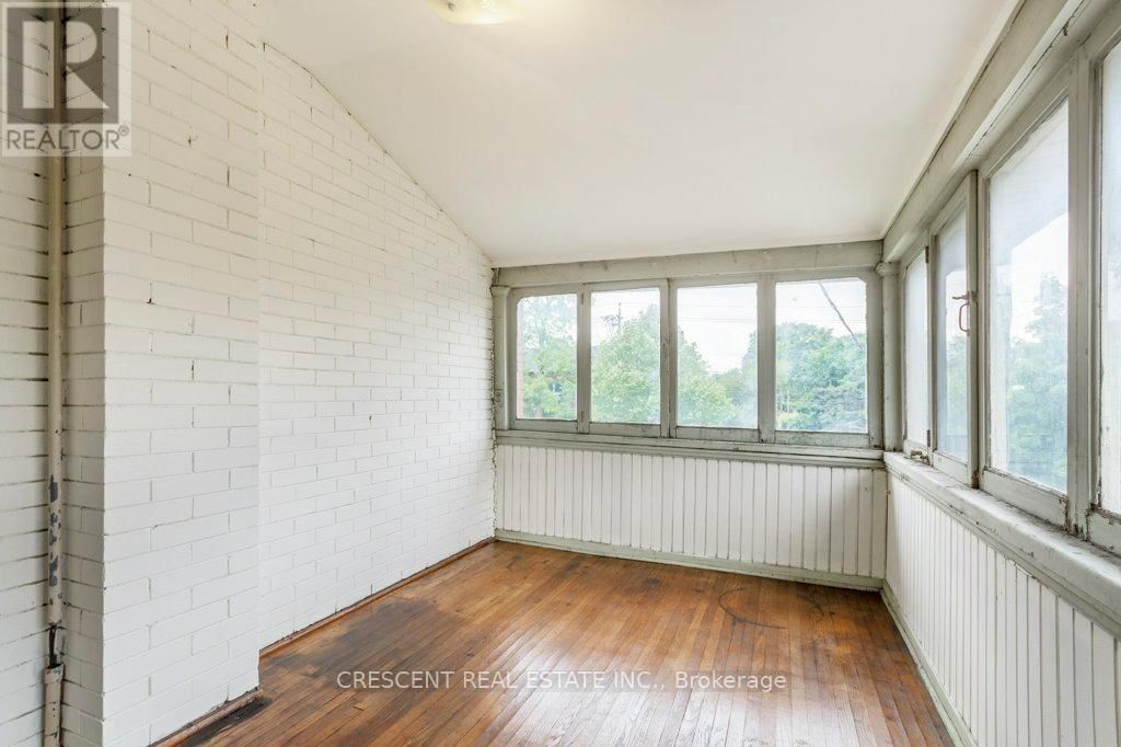 2A - 180 QUEENS DRIVE Image 33