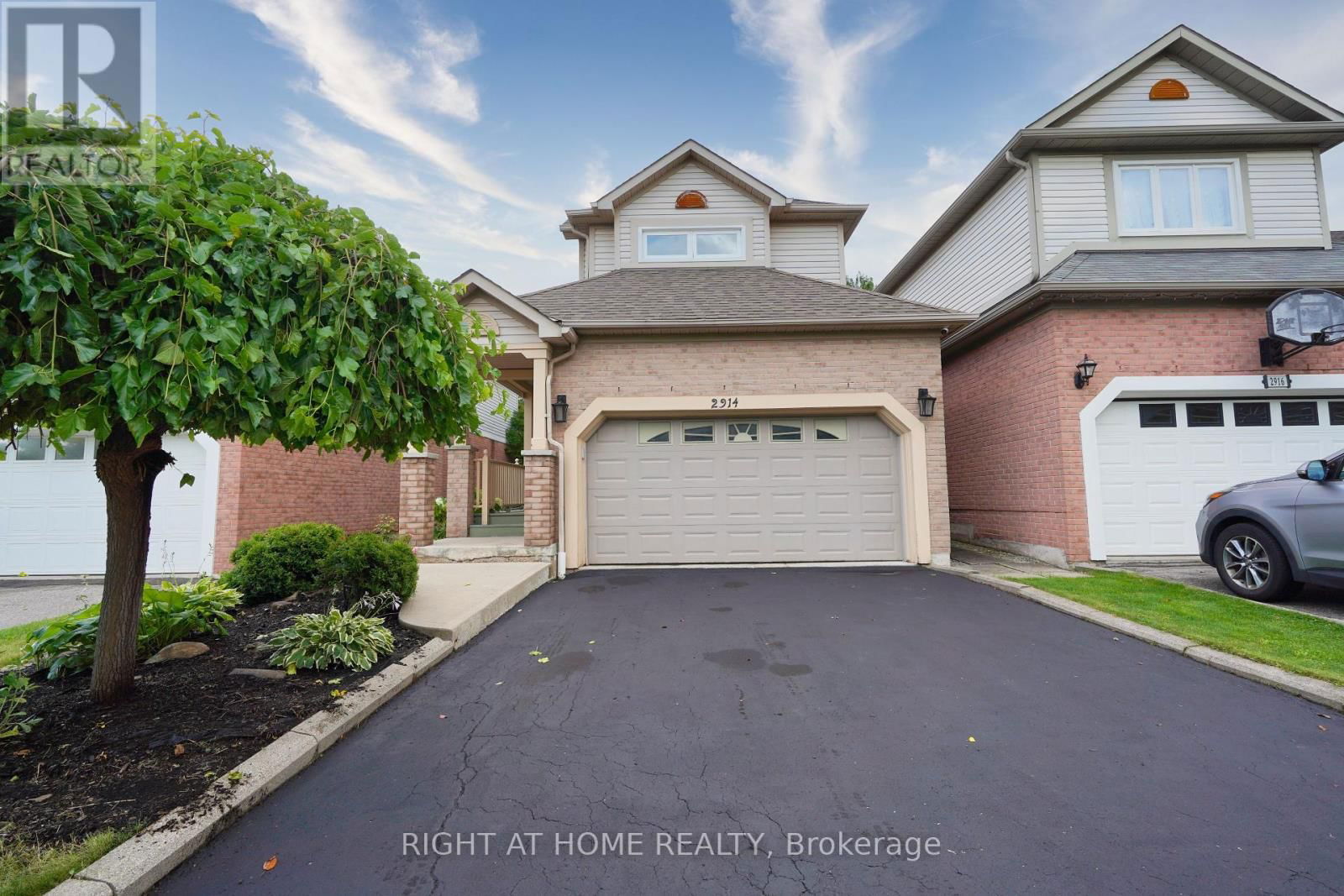 2914 PICTON PLACE Image 1