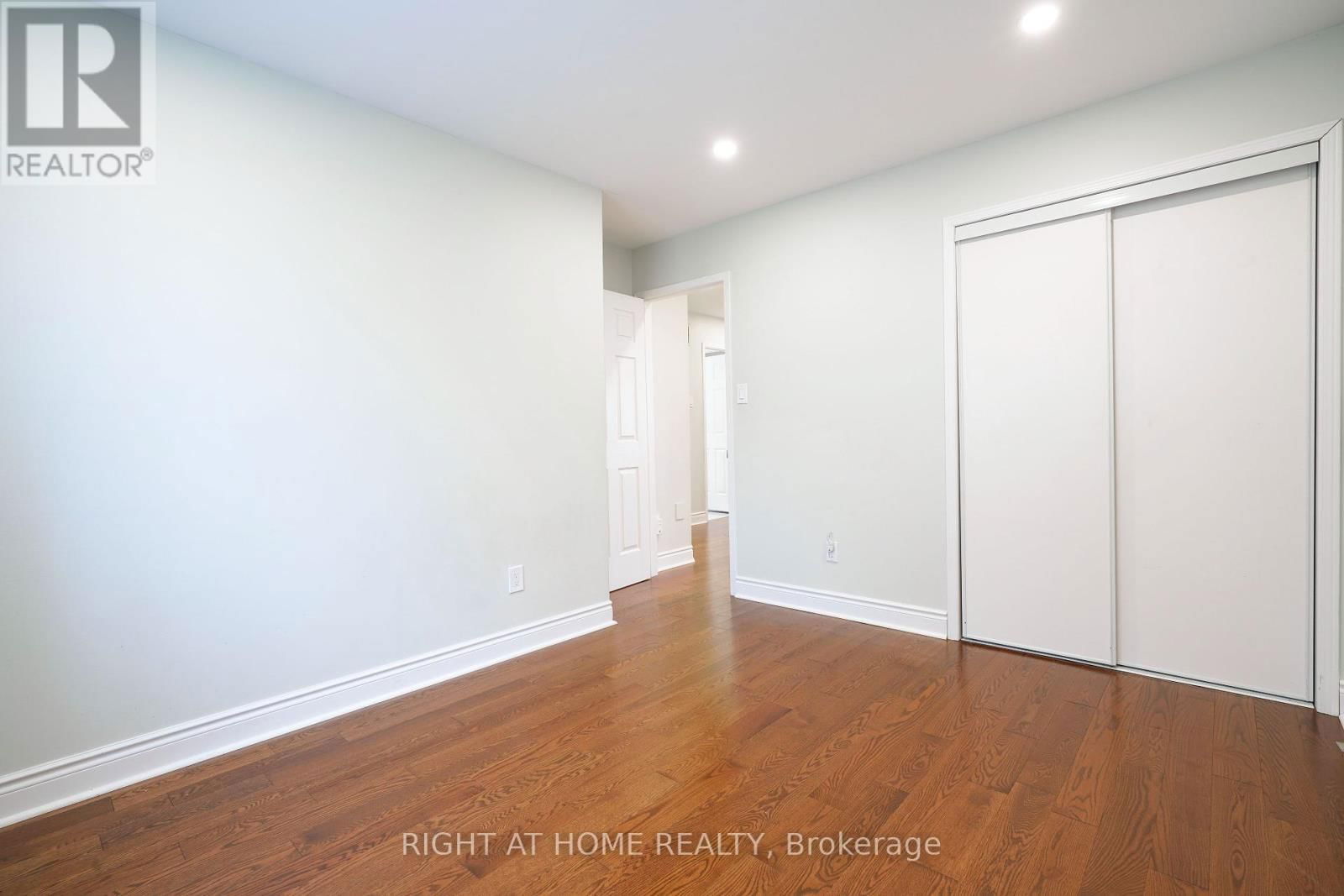 2914 PICTON PLACE Image 12