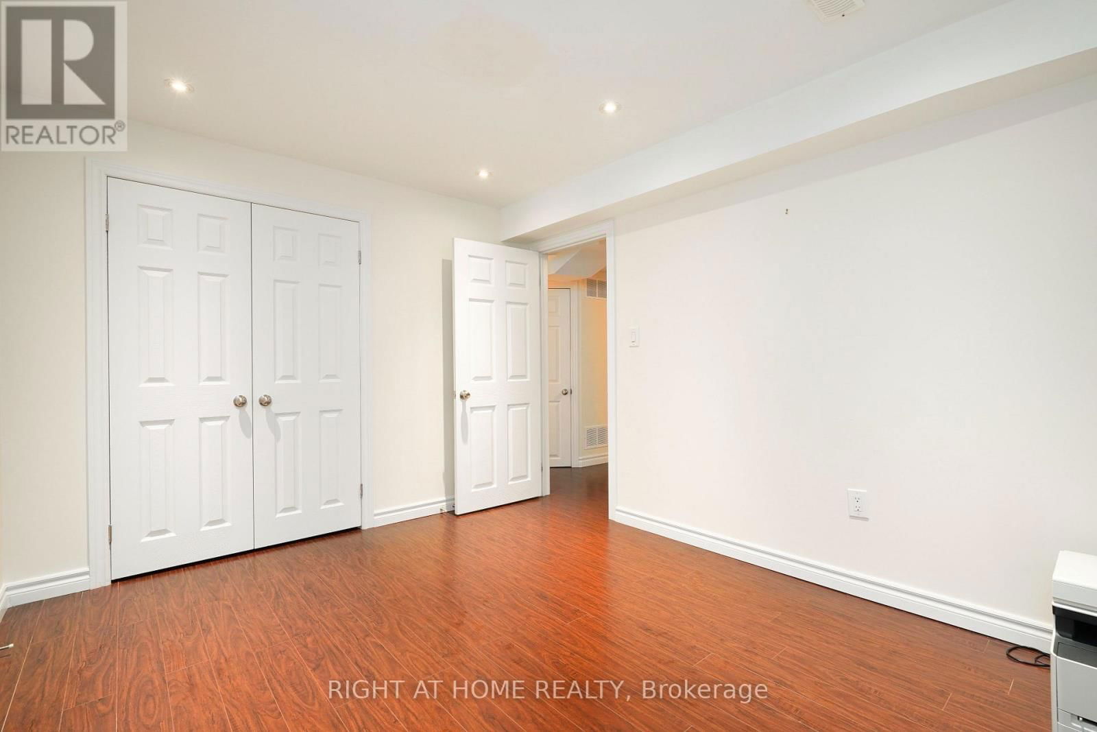 2914 PICTON PLACE Image 13